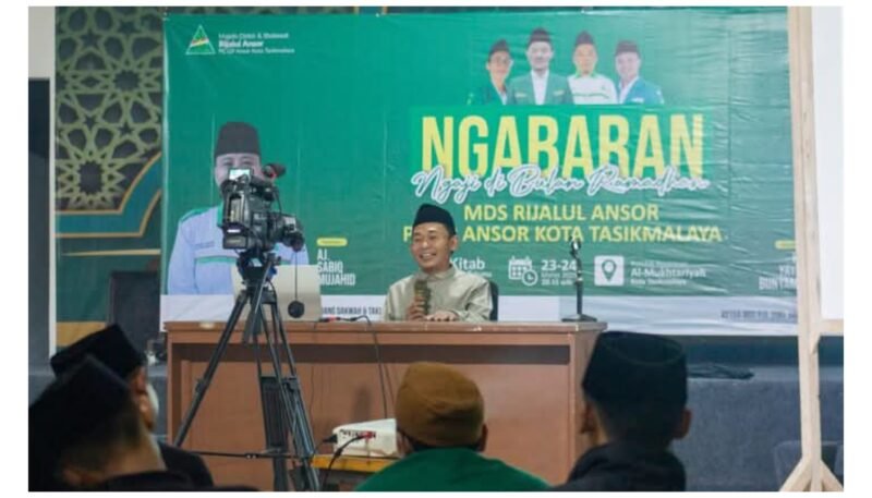 KH. Yayan Bunyamin saat mengisi kegiatan ngabaran | dok : Media GP Ansor kota Tasikmalaya 