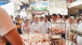 Wabup Garut Pantau Pasar Wanaraja! Stok Bapokting Aman Hingga Lebaran_